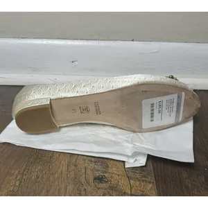 Badgley Mischka Ivory Embellished Peep-Toe Flats thumbnail 8