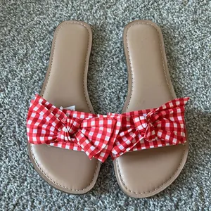 NWT Time & Tru Bow Sandals Red & White Checkered 6 thumbnail 1