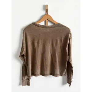 Aerie‎ Womens XS Brown Mineral Wash Long Sleeve Cropped T-Shirt Oversized Fit thumbnail 2