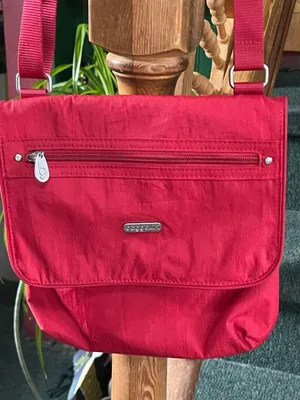 Vintage Baggallini in red fabric. Crossbody bag thumbnail 10