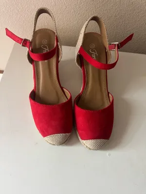 Red and beige platform shoes Size 7 thumbnail 8