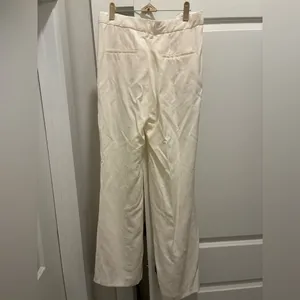 Zara Off-White Trousers thumbnail 2