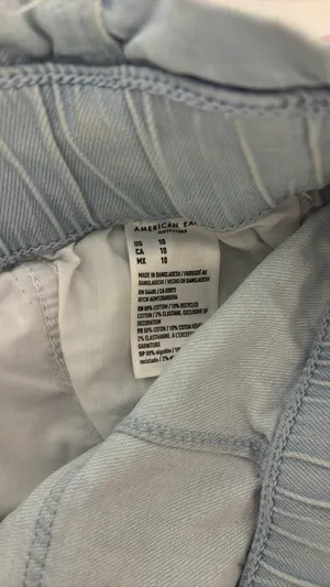 American Eagle cute jean shorts thumbnail 2