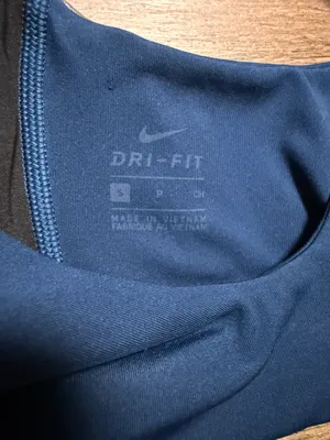 Nike Metallic Sports Bra Size Small thumbnail 6