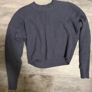 Hollister Long Sleeve Cropped Sweater thumbnail 2