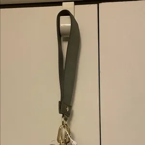 Lululemon Cream and Olive Accessory Duo thumbnail 9