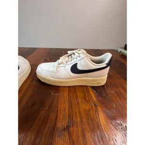 Nike Air Force 1‎ 07 Low Womens White Navy Gold Sneakers FZ6768-100 Size 9 thumbnail 7
