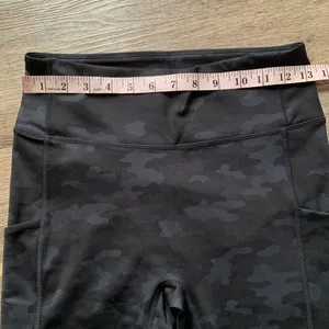 Fabletics Motion365+ Black & Gray Camo Leggings S thumbnail 3