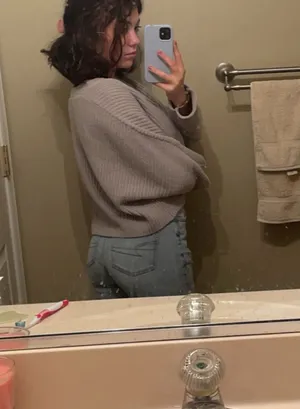 Forever 21 grey sweater thumbnail 2