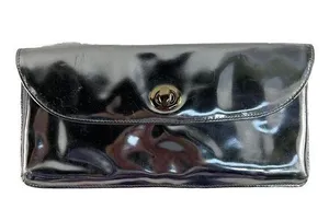 Hobo International Silver Patent Leather Twist Lock Closure Wallet Clutch Womens thumbnail 1