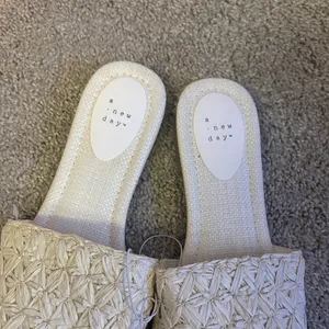 A New Day Women's Textured Cream Sandals size 11 new thumbnail 3