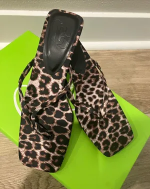 Leopard Print Square thumbnail 1