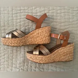 Sam Edelman Gold and Tan Platform Sandals thumbnail 8