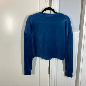 Beyond Yoga Soft Velvet Brushed Up Cropped Pullover Sweatshirt Celestial‎ Blue S thumbnail 7