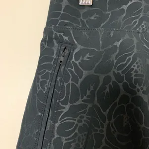Orvis Floral Print Skort Size Small Black‎ thumbnail 9
