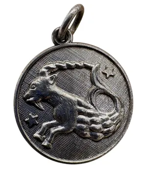 Rembrandt Vintage Sterling Silver Capricorn Zodiac Charm Sea Goat‎ Pendant 3.06g thumbnail 1