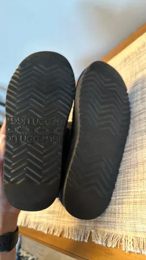 UGG Boots thumbnail 3