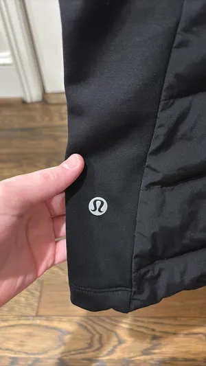 Lululemon  thumbnail 3
