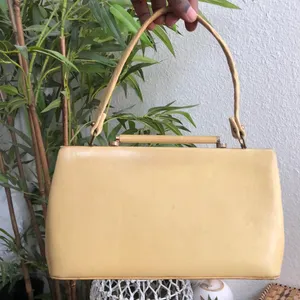 Vintage 70s Designer Yellow Cream shoulder hand bag purse. Measurement in pics thumbnail 2