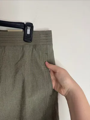 Chico’s Cuffed Cropped Tab Olive Green Seamed Pants elastic waistband Cotton 10 thumbnail 6