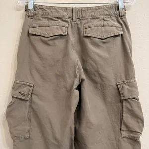 Aritzia TNA Highland Cargo Pant Oversized Cotton Cargo wide Leg Army Green‎ thumbnail 7