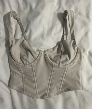 Hollister Top thumbnail 1