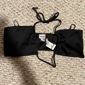 NWT Aritzia Sunday Best Cora Multi twist bandeau top in Black- Size XS thumbnail 3