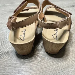 Clarks Lexi Marigold‎ Q Tan Leather Laser Cut Wedge Sandals Size Womens 7 thumbnail 4