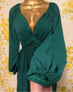 NWT Emerald Green Long Sleeve Prom Dress size S thumbnail 5