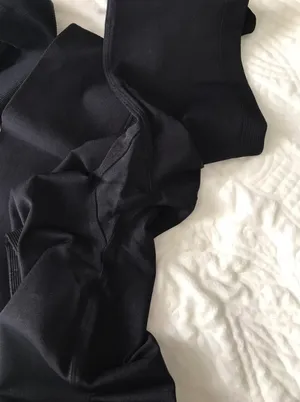 Set Active Onyx One-Shoulder Bra and leggings thumbnail 3