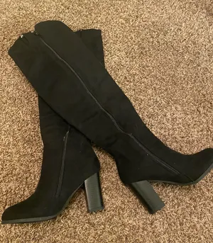 Black Boots Size 6.5 thumbnail 2