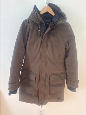 Aritzia TNA Golden Bancroft‎ Parka size Medium thumbnail 1