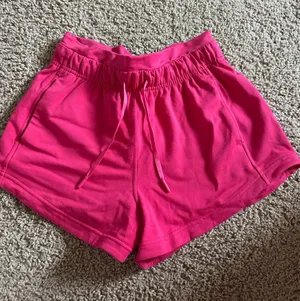 Inner Lululemon Glow High-Rise Shorts 3" thumbnail 1