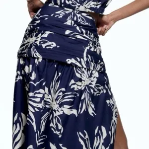 NWT ZARA Floral Tropical Printed Midi Skirt Sz Small Pleated Side Slit thumbnail 5