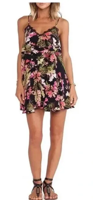 🌸 Lovers +‎ Friends Bahia Babydoll Dress Sz S Black Floral V-Back Lace Trim 🌸 thumbnail 1