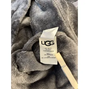 UGG Women’s Sz L Long Sleeve V-Neck Fleece Pullover Sweatshirt thumbnail 8