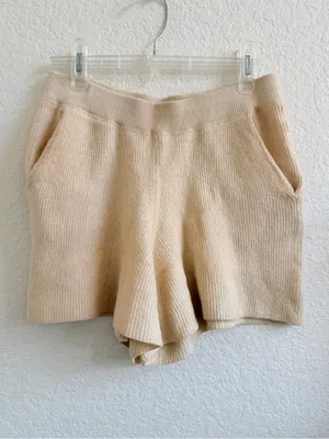 Chloé See by Chloe Cozy Ribbed Knit Wool Shorts in Beige Tan Cream S thumbnail 2