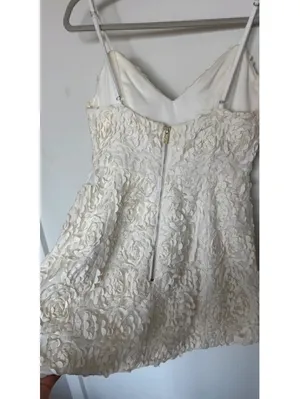 House of CB "Desiree" White Rosette Floral Mini Dress S NWOT thumbnail 3