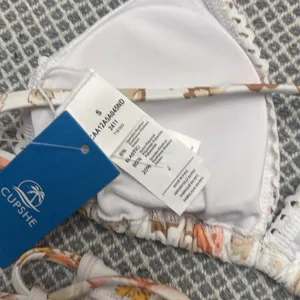 Cupshe Sunset Florals Triangle Bikini Top & Standard Rise Bottoms Set nwt thumbnail 7