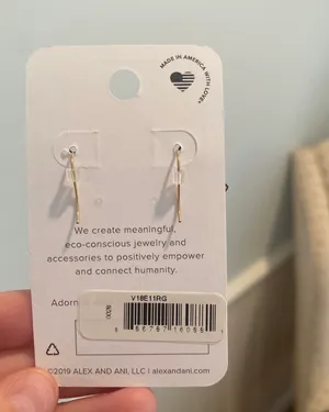 Earrings thumbnail 2