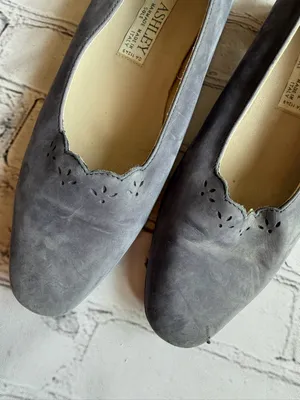 Vintage 1980s Laura Ashley Blue Suede Pumps Made In Italy Size 38 Cottage Core thumbnail 6
