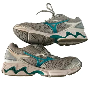 Mizuno Wave Inspire 13 Gray Green Sneakers Size 9 thumbnail 7