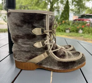 Vintage Foremost Professional Faux Fur Snow Boots Womens Size 7 Apres Ski Fluffy thumbnail 1