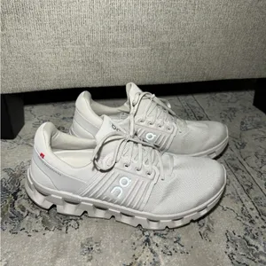 On Running Cloudswift 4 Road Running Shoe in White Size 11 thumbnail 2