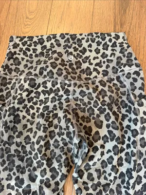 Lululemon InStill High-Rise Tight 25” ThreeD Leopard Gray Size 10 - C71-010 thumbnail 9