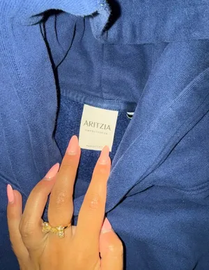 Aritzia Hoodie Perfect Fit thumbnail 2