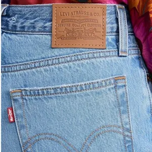NWT Levi's Premium Wedgie Icon Fit Jeans in Medium‎ Blue Size 25 thumbnail 4