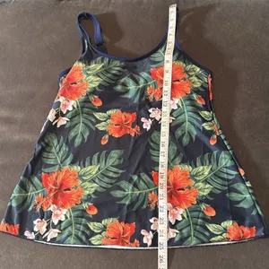 Women’s Navy Floral Tankini Two Piece Swimsuit Boy Short Bottom Size L (US8) NEW thumbnail 6
