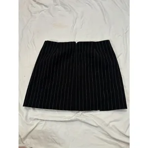Madewell Size 8 Black Pinstripe Mini Skirt Front Slit Tailored Preppy Office Y2K thumbnail 6