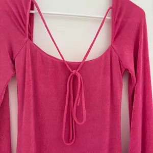 lucy in the sky shantelle dress in hot pink thumbnail 6